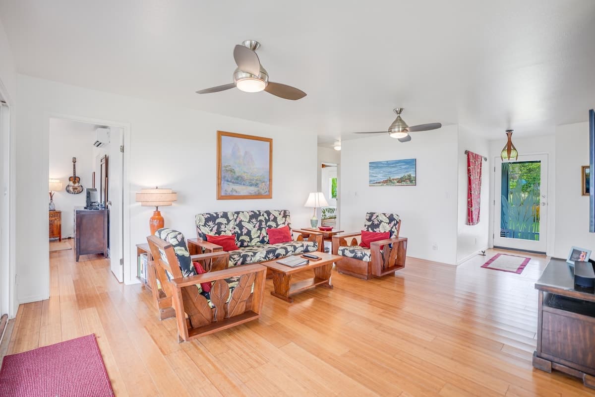 Home in Anahola · ★5.0 · 3 bedrooms · 4 beds · 2.5 baths - Photo 5