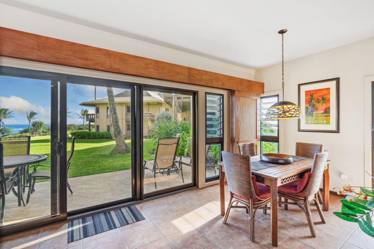 Condo in Lihue · ★4.8 · 1 bedroom · 2 beds · 1.5 private baths - Photo 5