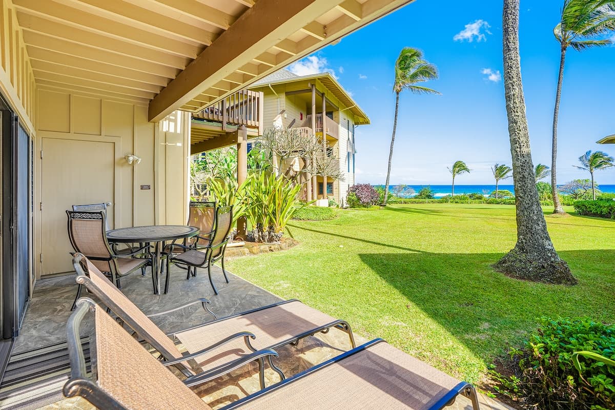 Condo in Lihue · ★4.8 · 1 bedroom · 2 beds · 1.5 private baths - Photo 1