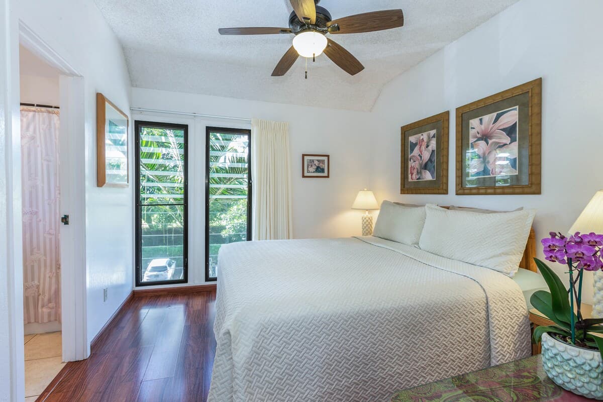 Condo in Lihue · ★4.63 · 1 bedroom · 2 beds · 1.5 private baths - Photo 4