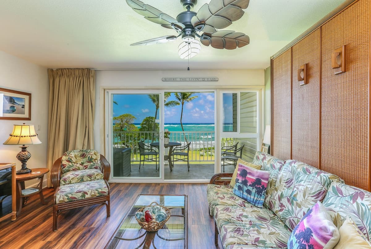 Condo in Kapaa · ★4.6 · 1 bedroom · 2 beds · 1 private bath - Photo 2