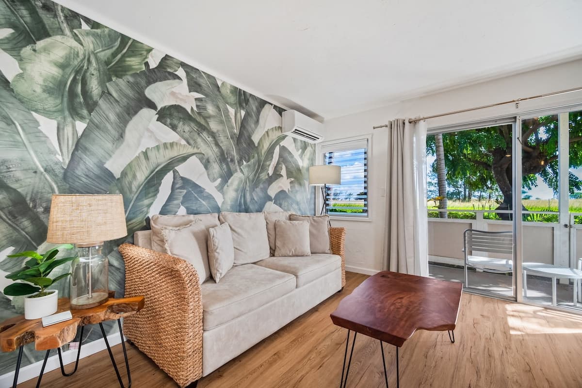 Condo in Kapaa · ★4.9 · 1 bedroom · 2 beds · 1 shared bath - Photo 1