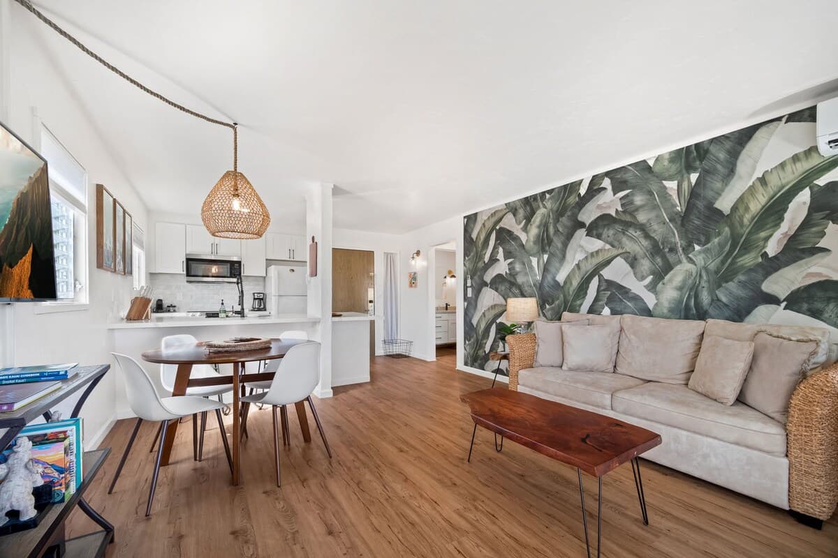 Condo in Kapaa · ★4.9 · 1 bedroom · 2 beds · 1 shared bath - Photo 4