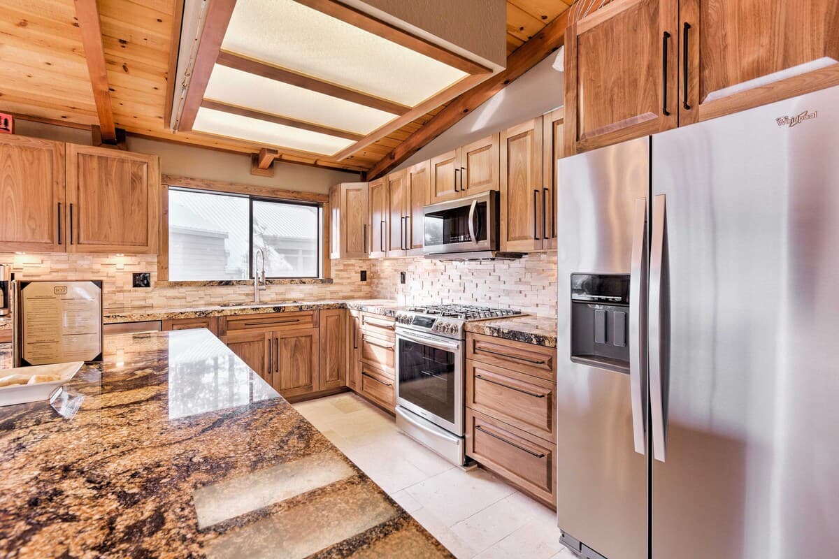 Rustic Donner Lake Cabin with Ski Access - Photo 3