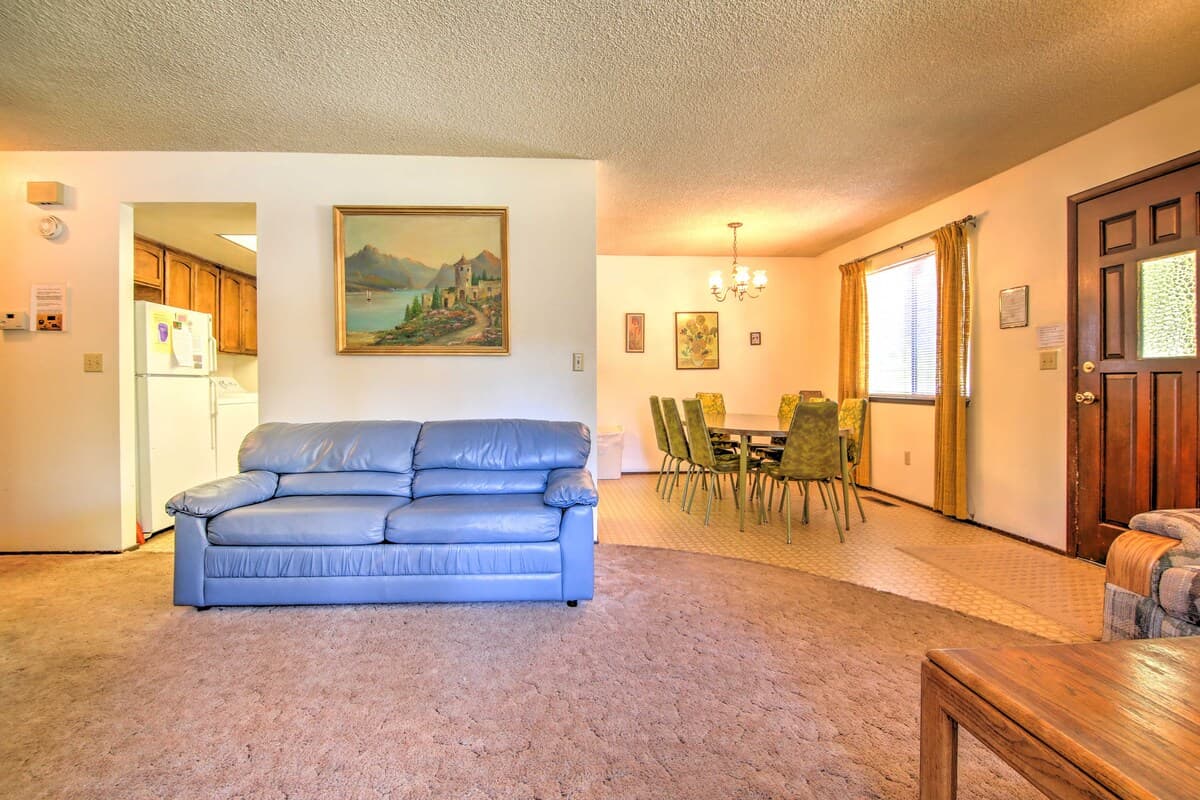 Pet-Friendly Cabin Near Lake Tahoe & Skiing - Photo 4