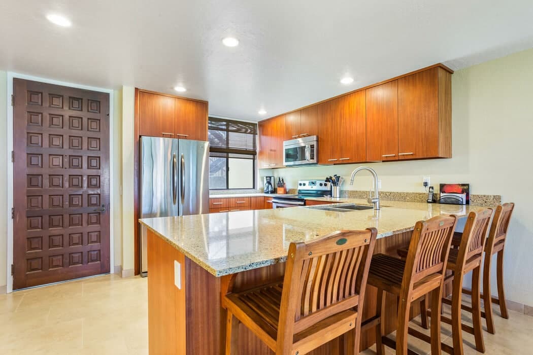 Condo in Kailua-Kona · ★4.79 · 2 bedrooms · 3 beds · 2 baths - Photo 1