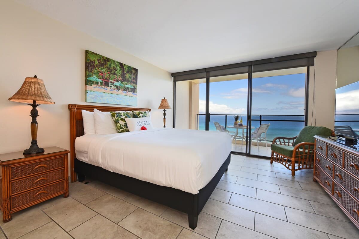 Condo in Lahaina · ★4.72 · 1 bedroom · 1 bed · 1 bath - Photo 3