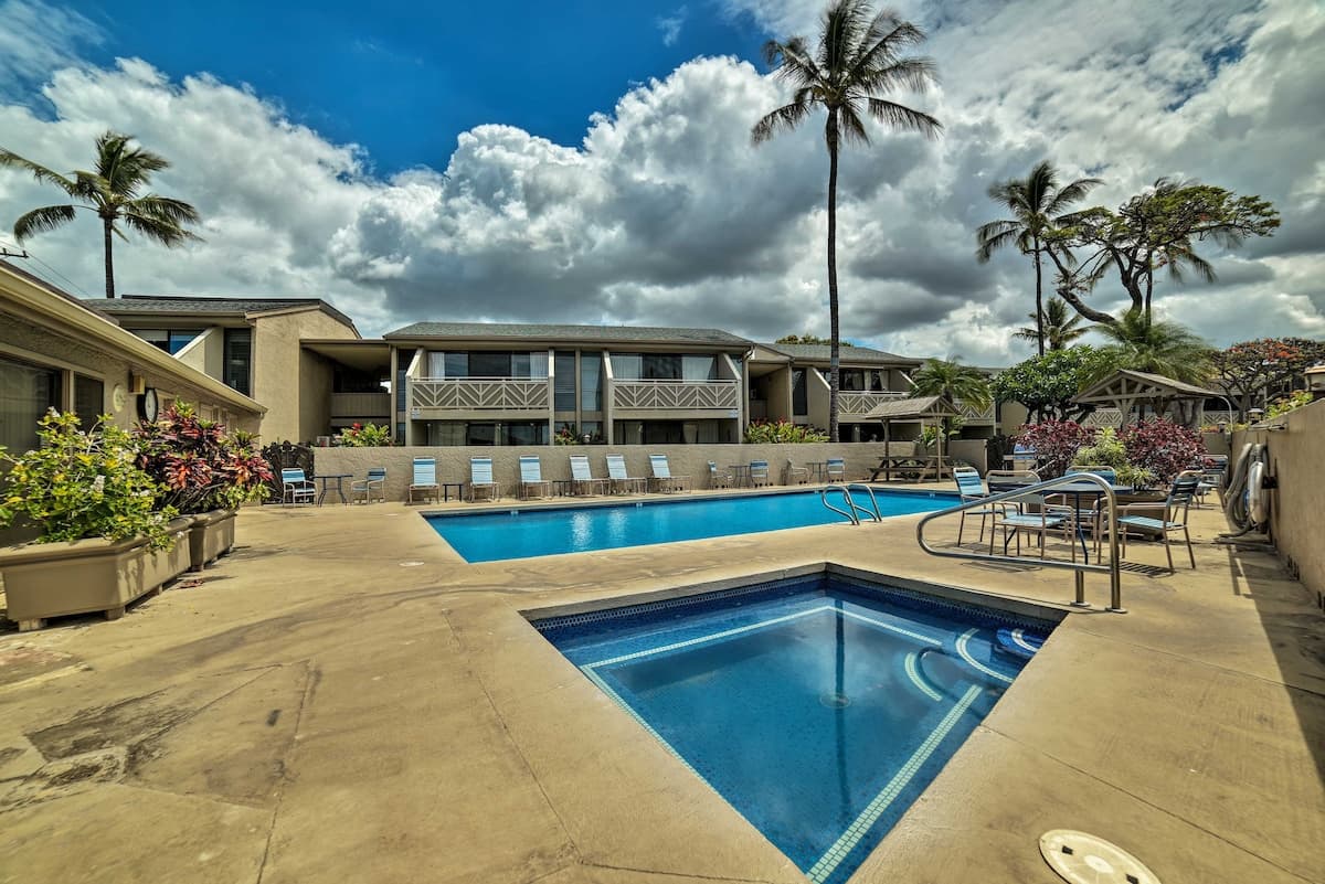 Condo in Kihei · ★4.6 · 2 bedrooms · 3 beds · 1 bath - Photo 3