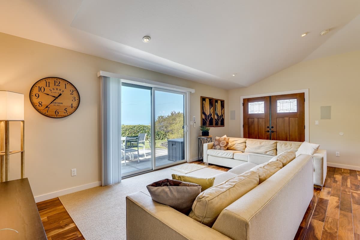 Home in Kailua-Kona · ★4.86 · 3 bedrooms · 3 beds · 2 shared baths - Photo 5