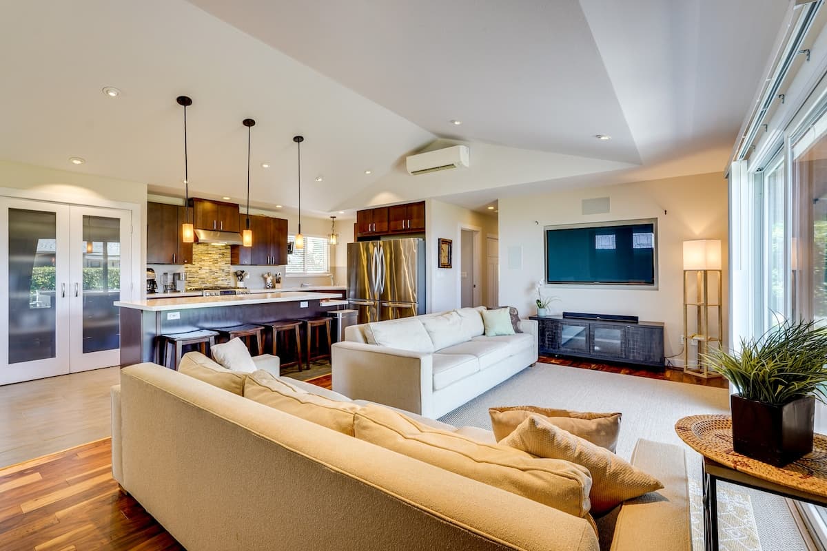 Home in Kailua-Kona · ★4.86 · 3 bedrooms · 3 beds · 2 shared baths - Photo 1