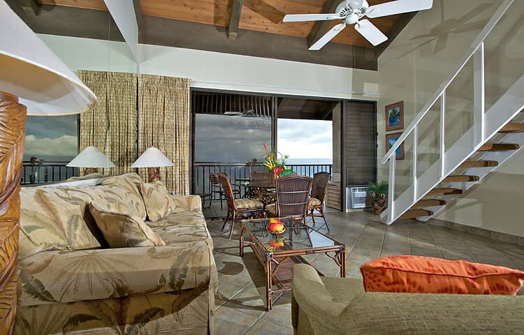 Condo in Lahaina · ★4.83 · 2 bedrooms · 3 beds · 1 bath - Photo 2