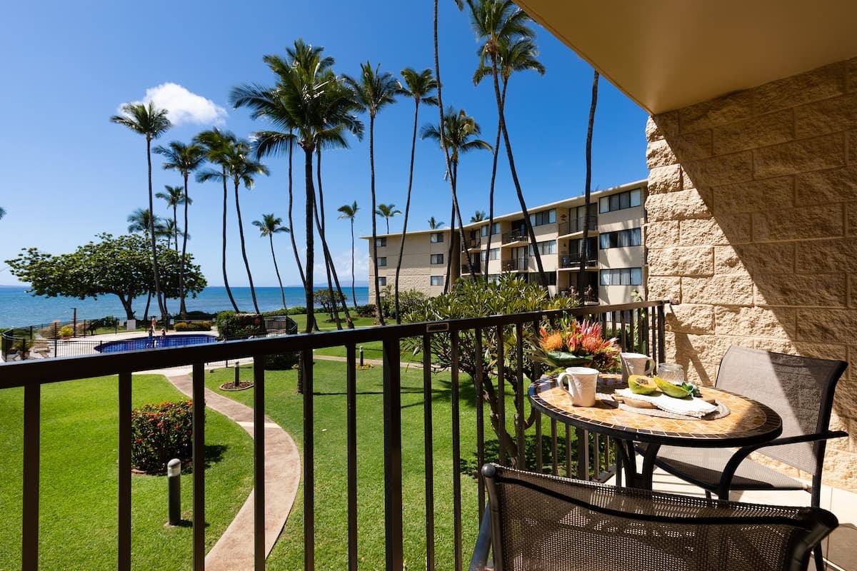 Kana'i A Nalu 212 Maui Condo Right on the Beach - Photo 3