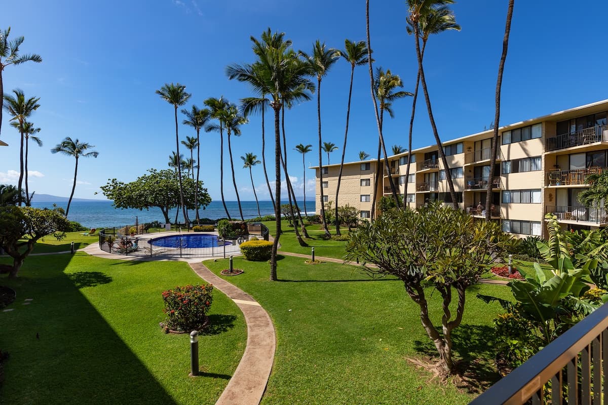 Kana'i A Nalu 212 Maui Condo Right on the Beach - Photo 5