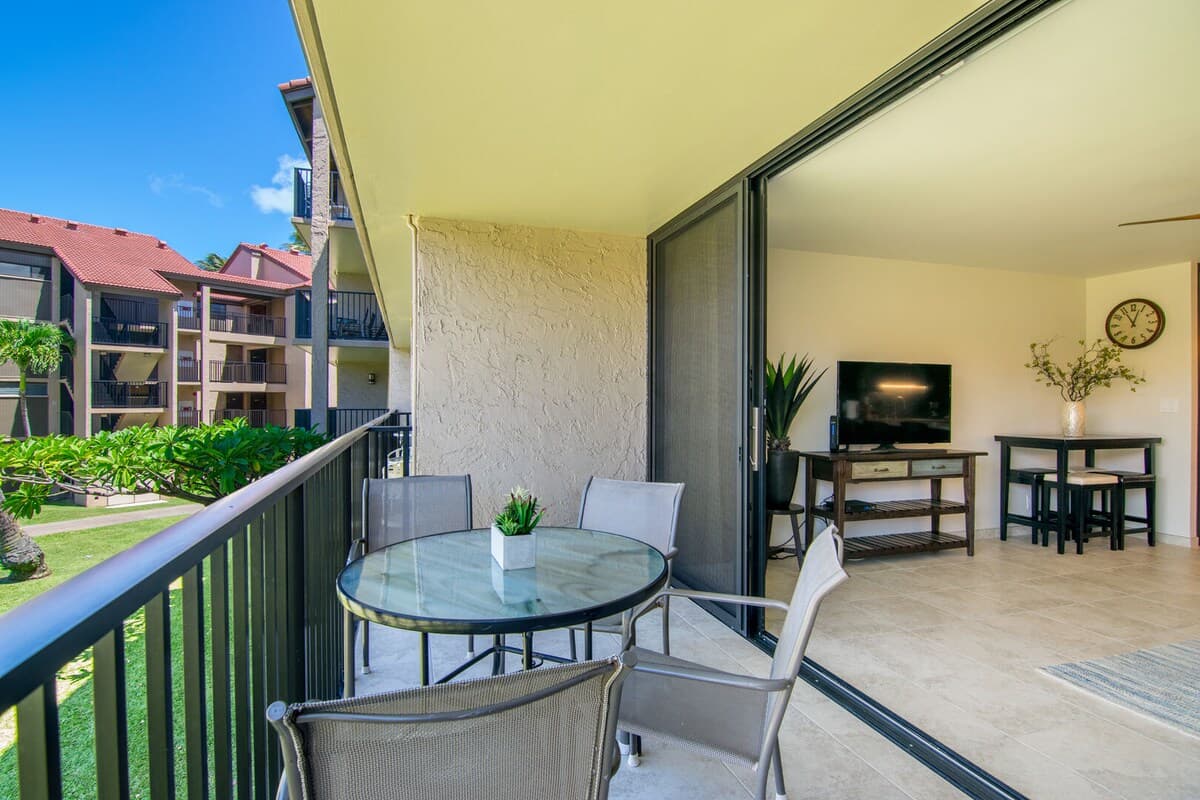 Condo in Lahaina · ★4.78 · 1 bedroom · 1 bed · 1 private bath - Photo 5