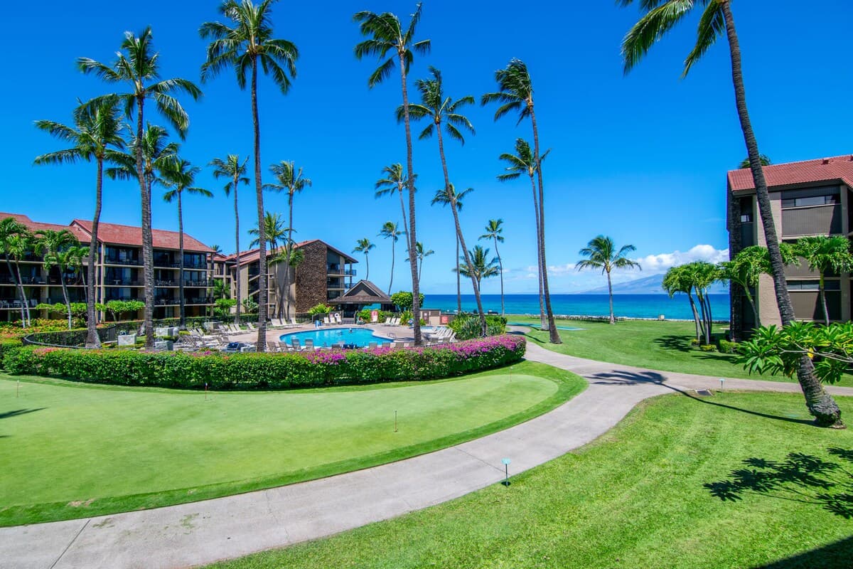 Condo in Lahaina · ★4.78 · 1 bedroom · 1 bed · 1 private bath - Photo 3
