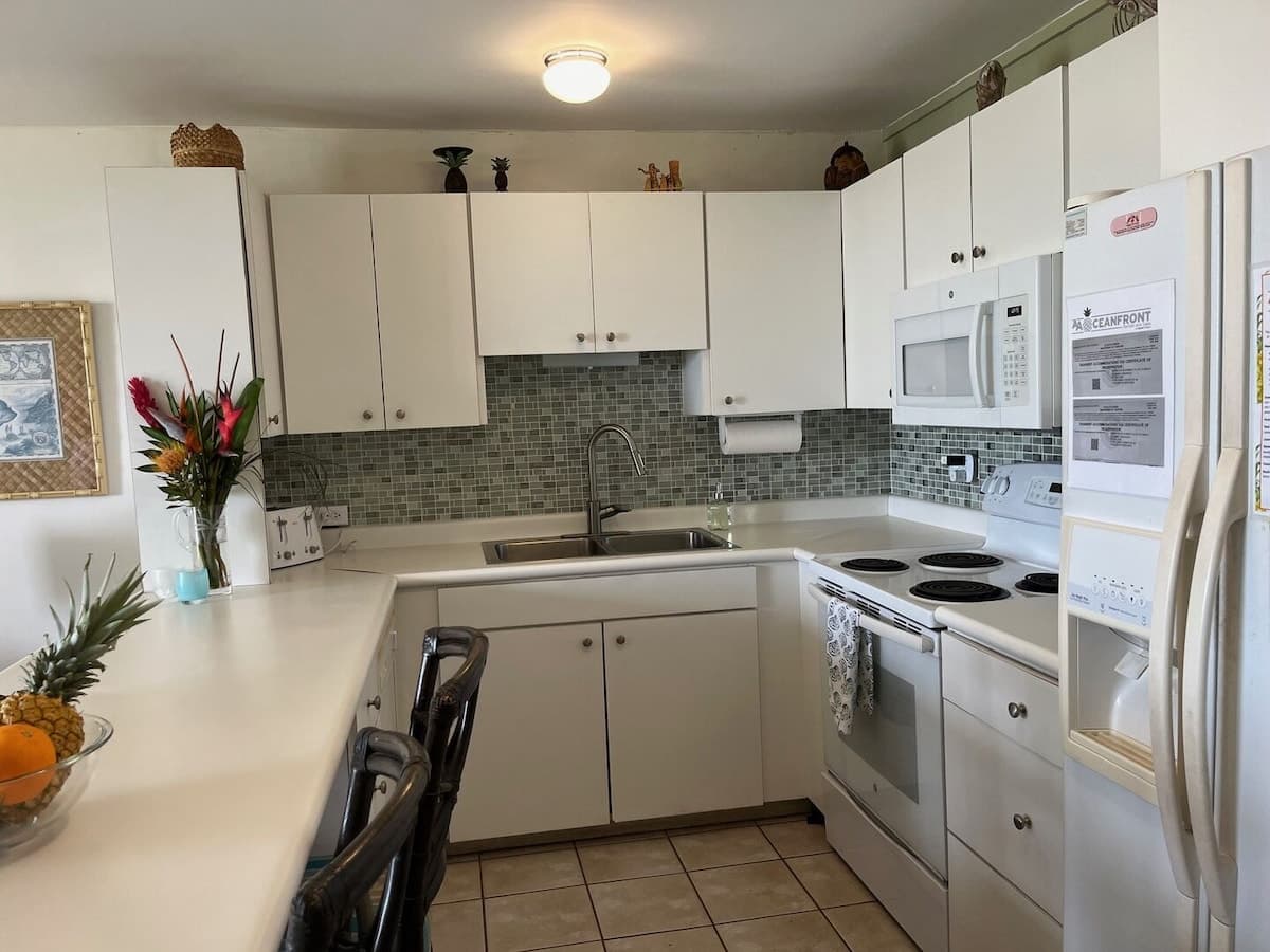 Condo in Kihei · ★4.7 · 1 bedroom · 2 beds · 1 bath - Photo 4