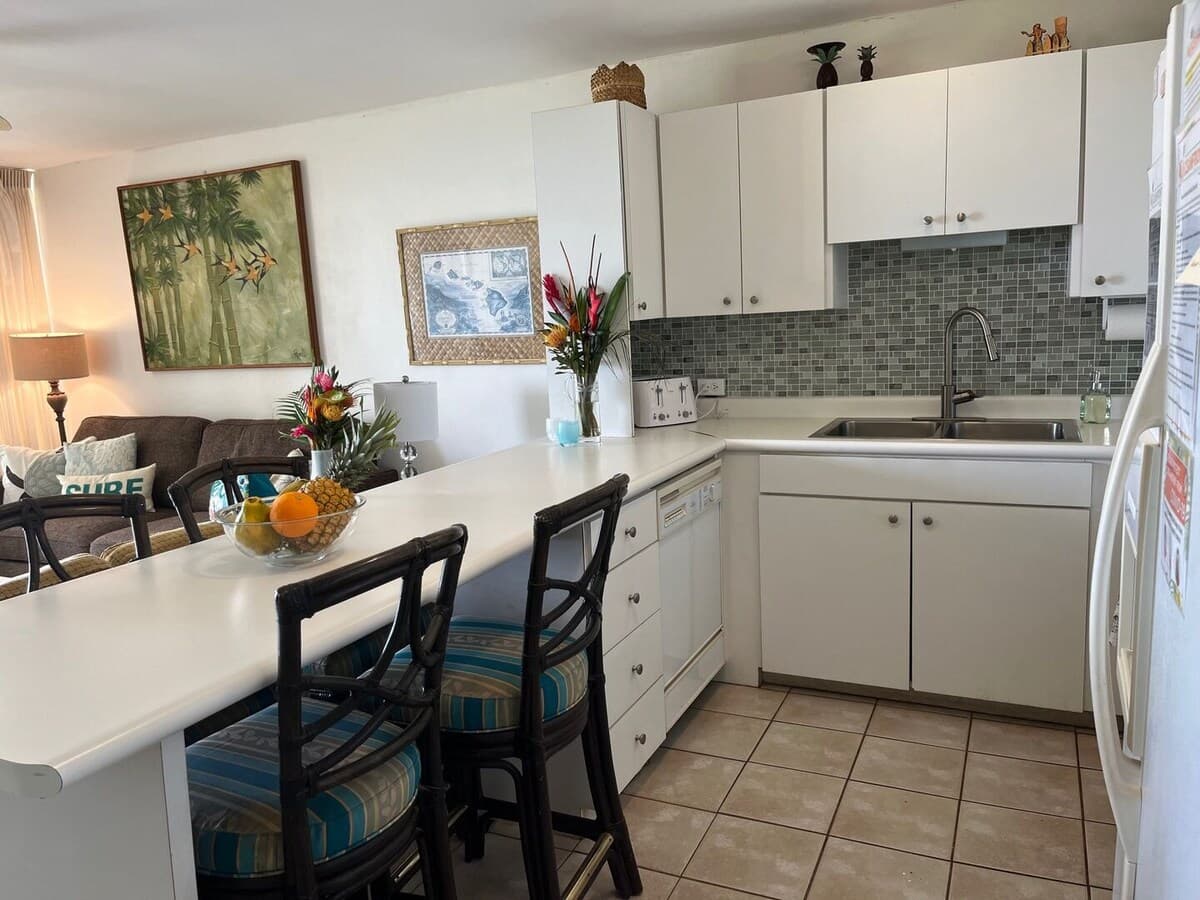 Condo in Kihei · ★4.7 · 1 bedroom · 2 beds · 1 bath - Photo 5
