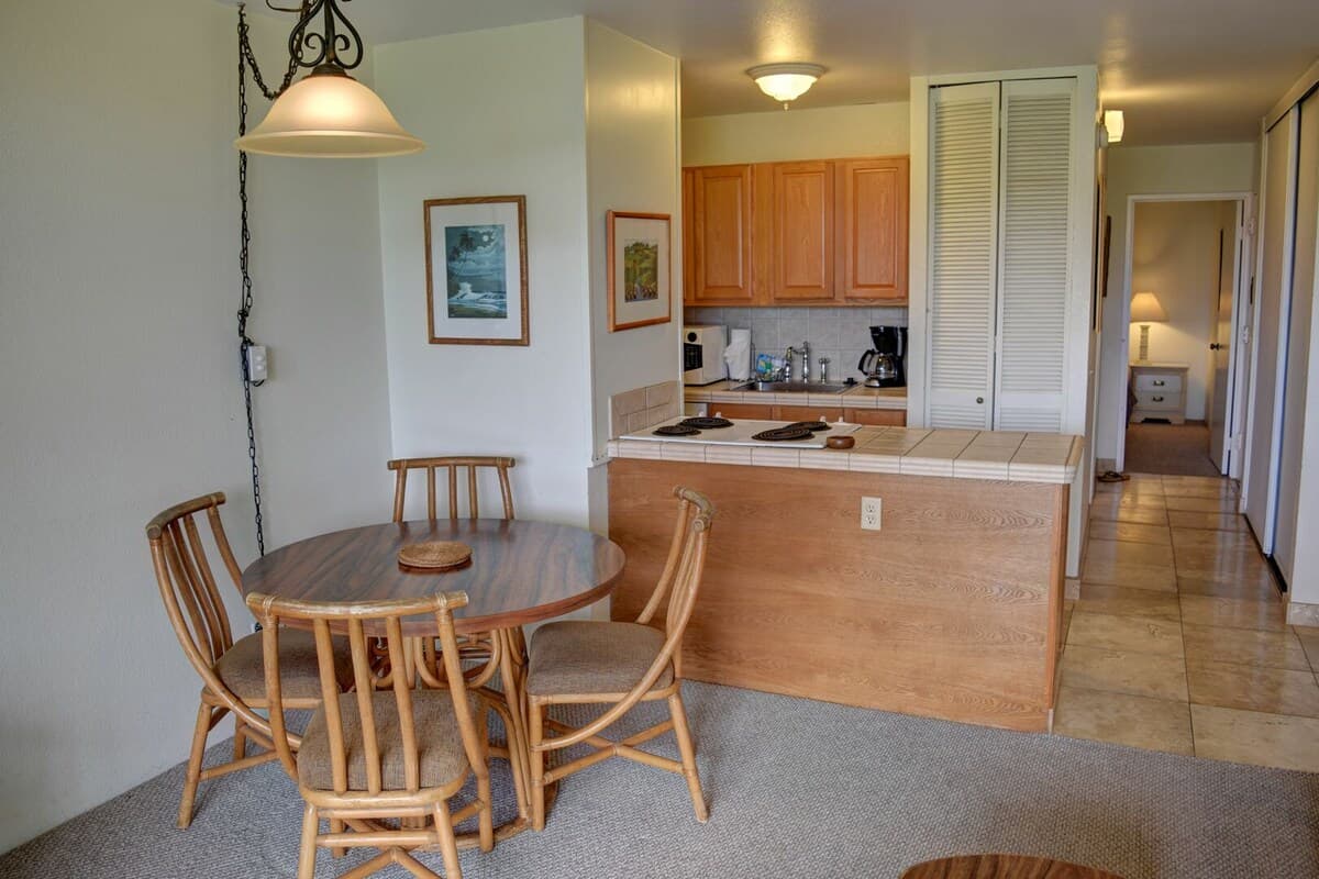 Condo in Kihei · ★4.67 · 1 bedroom · 2 beds · 1 bath - Photo 4