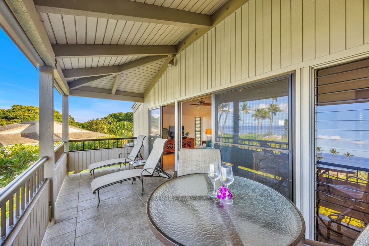 Condo in Kihei · ★4.33 · 2 bedrooms · 4 beds · 2 baths - Photo 3