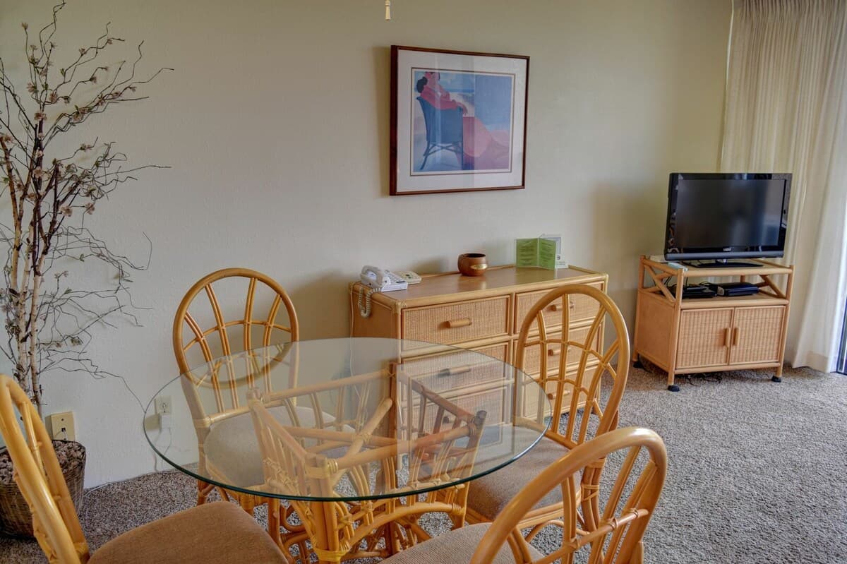 Condo in Kihei · ★4.6 · 1 bedroom · 1 bed · 1 bath - Photo 2