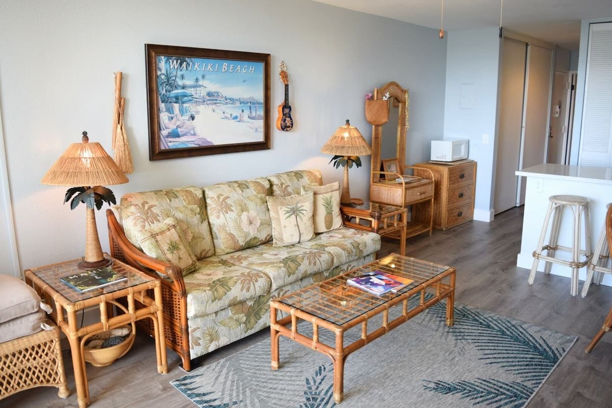 Condo in Kihei · ★5.0 · 1 bedroom · 2 beds · 1 private bath - Photo 4