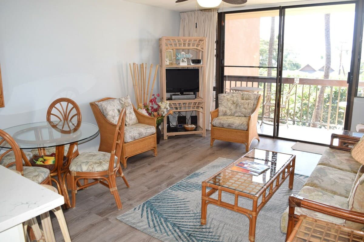 Condo in Kihei · ★5.0 · 1 bedroom · 2 beds · 1 private bath - Photo 2