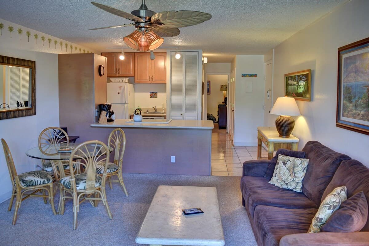 Condo in Kihei · ★4.17 · 1 bedroom · 2 beds · 1 bath - Photo 3