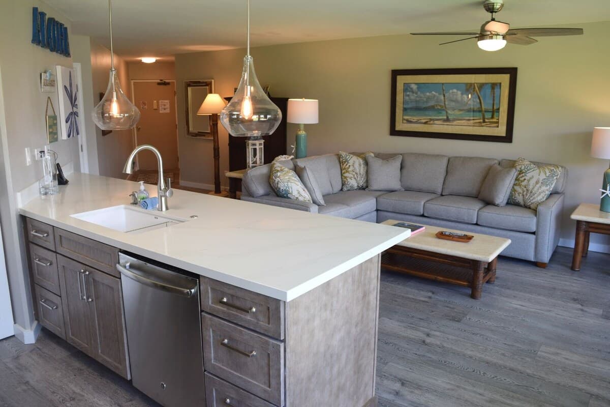 Condo in Kihei · ★4.64 · 2 bedrooms · 4 beds · 2 baths - Photo 5