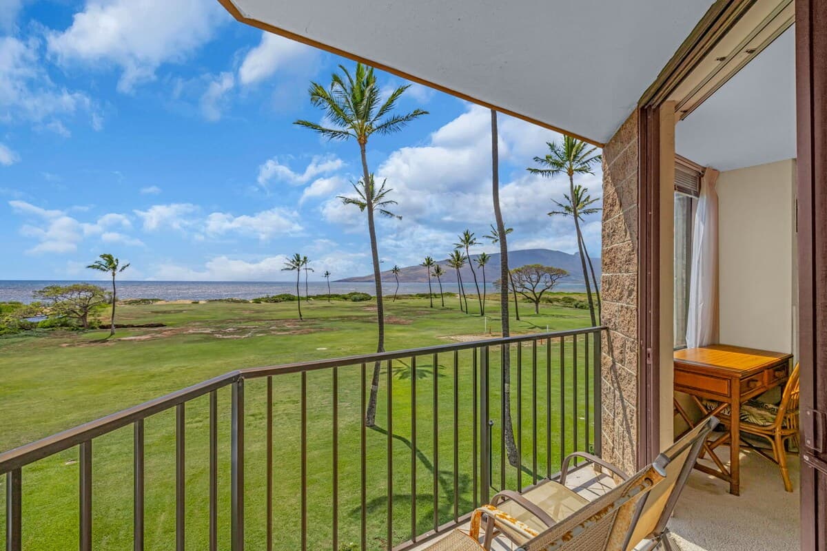 Condo in Kihei · ★4.76 · 2 bedrooms · 3 beds · 2 baths - Photo 3