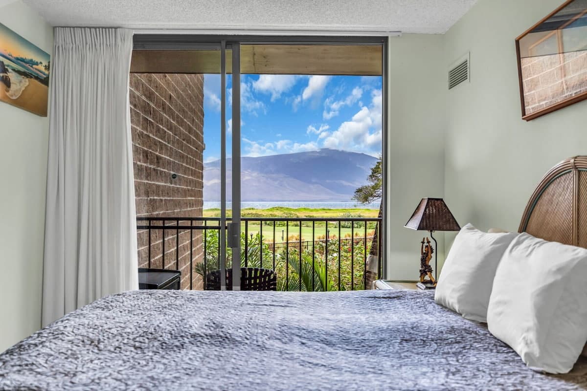 Condo in Kihei · ★4.69 · 1 bedroom · 2 beds · 1 bath - Photo 1