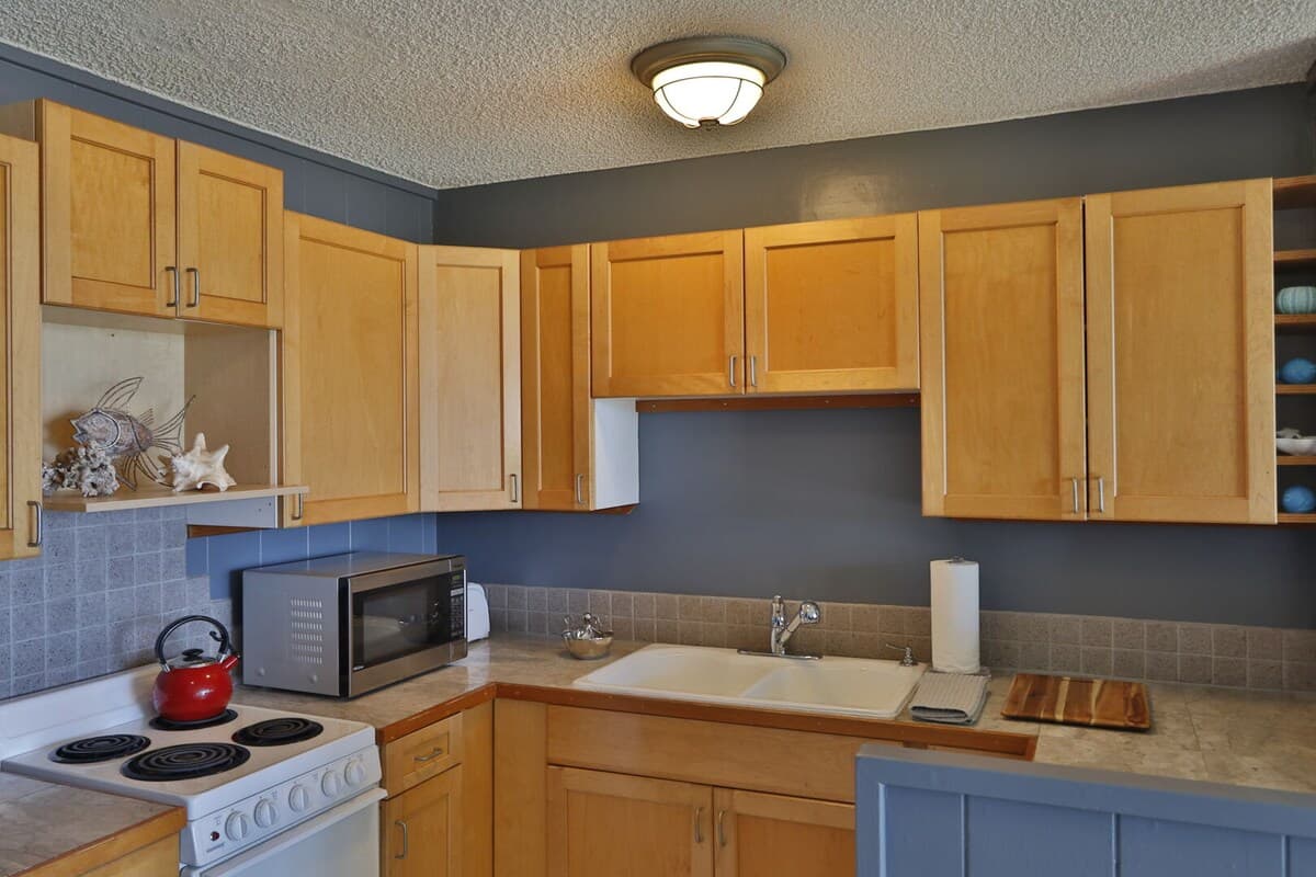 Condo in Kihei · ★4.29 · 1 bedroom · 2 beds · 1 bath - Photo 3
