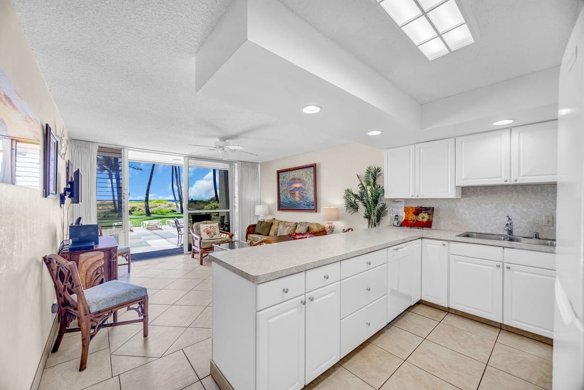 Condo in Kihei · ★4.72 · 1 bedroom · 1 bed · 1 bath - Photo 1