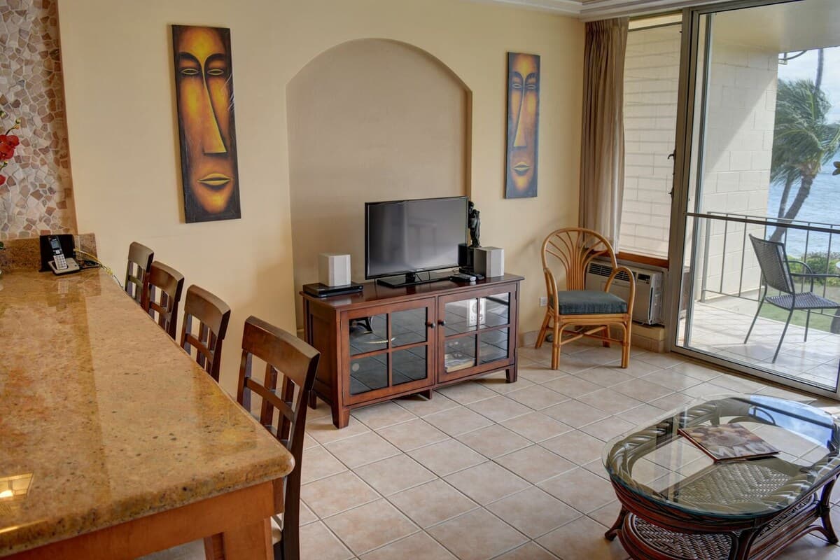 Condo in Kihei · ★4.0 · 1 bedroom · 2 beds · 1 bath - Photo 3