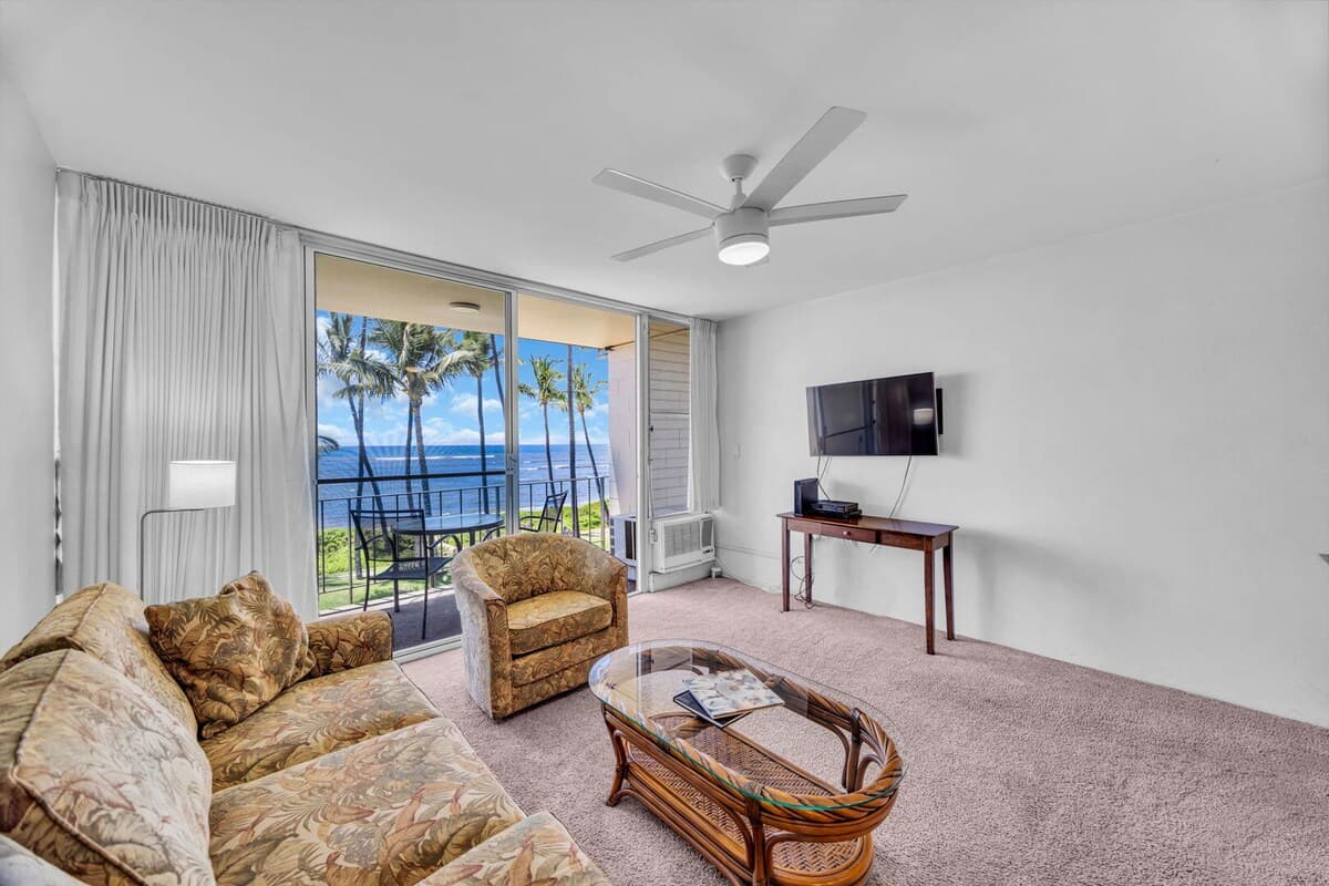 Condo in Kihei · ★4.33 · 1 bedroom · 2 beds · 1 bath - Photo 3
