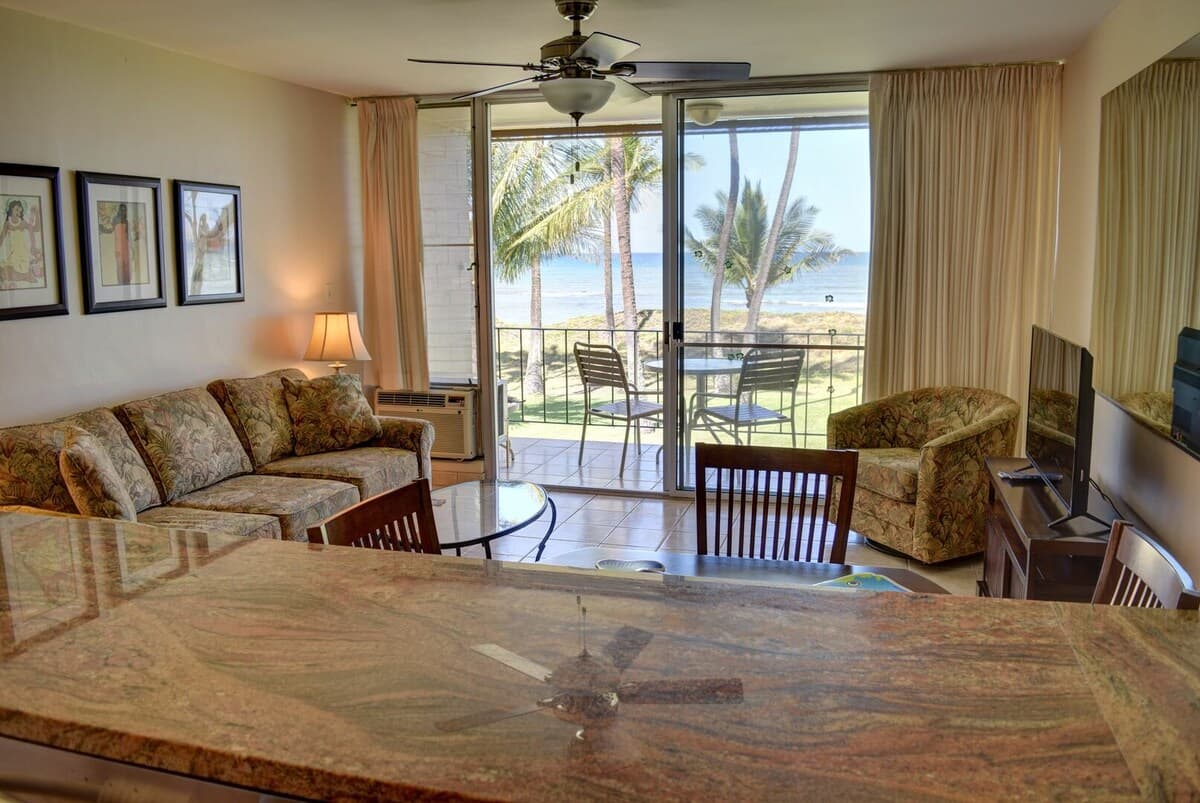 Condo in Kihei · ★4.0 · 1 bedroom · 2 beds · 1 bath - Photo 5