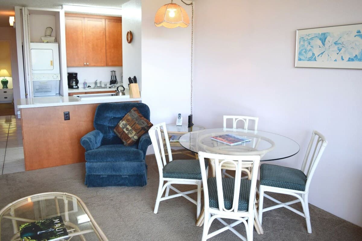 Condo in Kihei · ★4.14 · 1 bedroom · 1 bed · 1 bath - Photo 3
