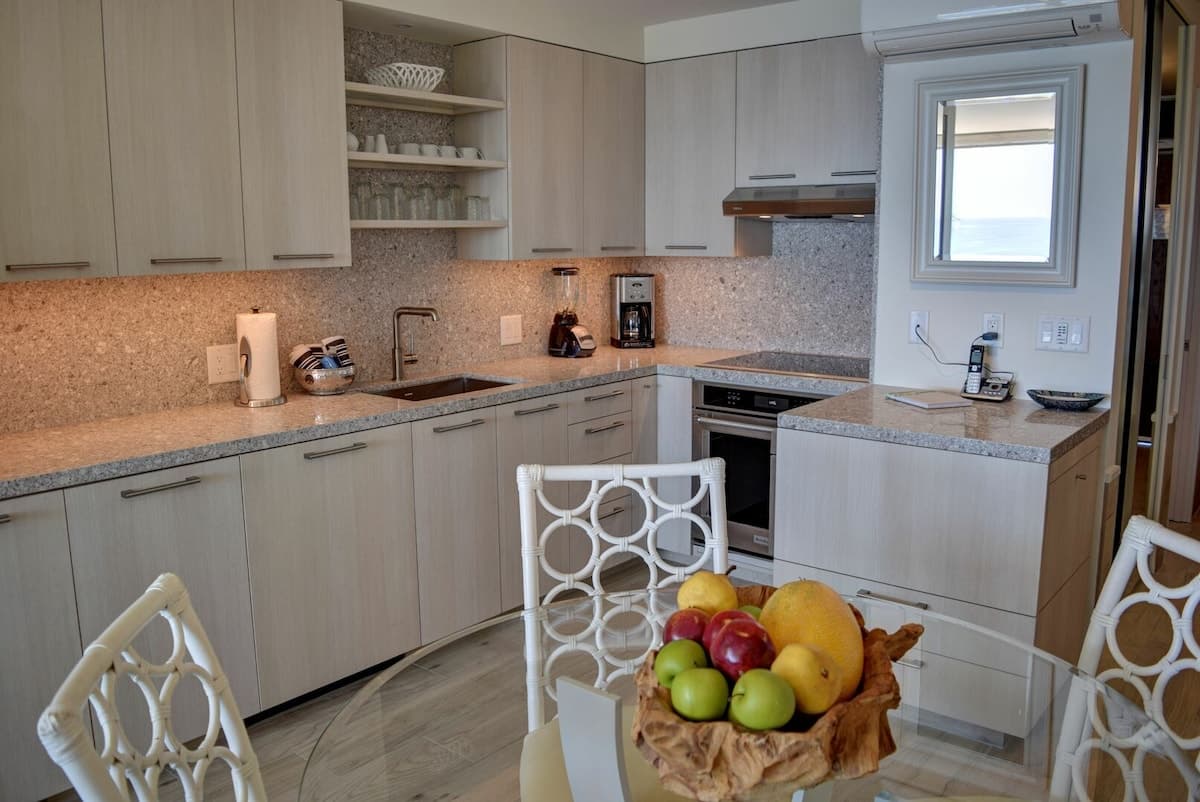Condo in Kihei · ★5.0 · 2 bedrooms · 2 beds · 2 baths - Photo 1