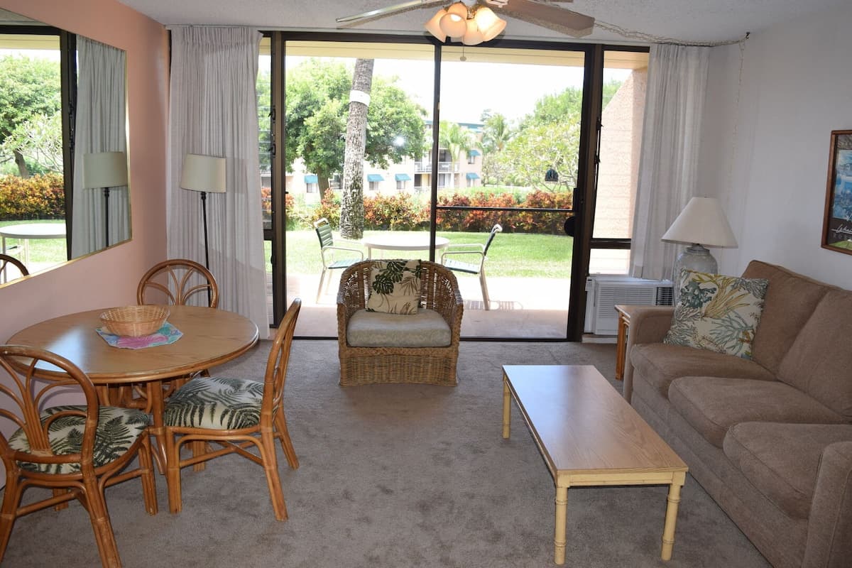 Condo in Kihei · ★4.5 · 1 bedroom · 2 beds · 1 bath - Photo 2