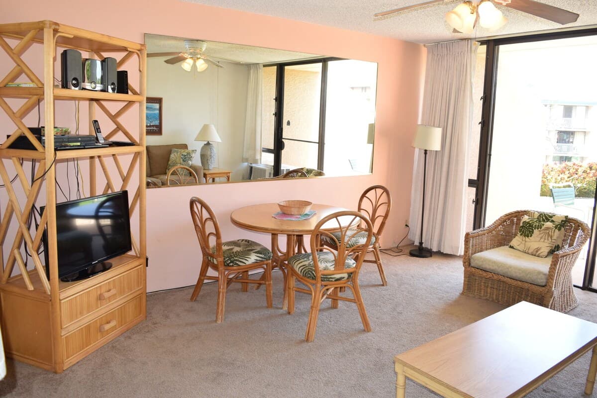 Condo in Kihei · ★4.5 · 1 bedroom · 2 beds · 1 bath - Photo 4