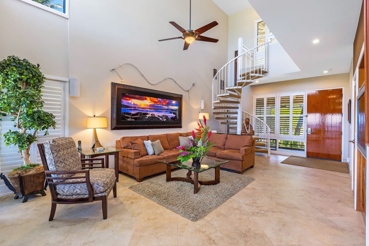 Villa in Lahaina · ★5.0 · 2 bedrooms · 3 beds · 3 baths - Photo 3