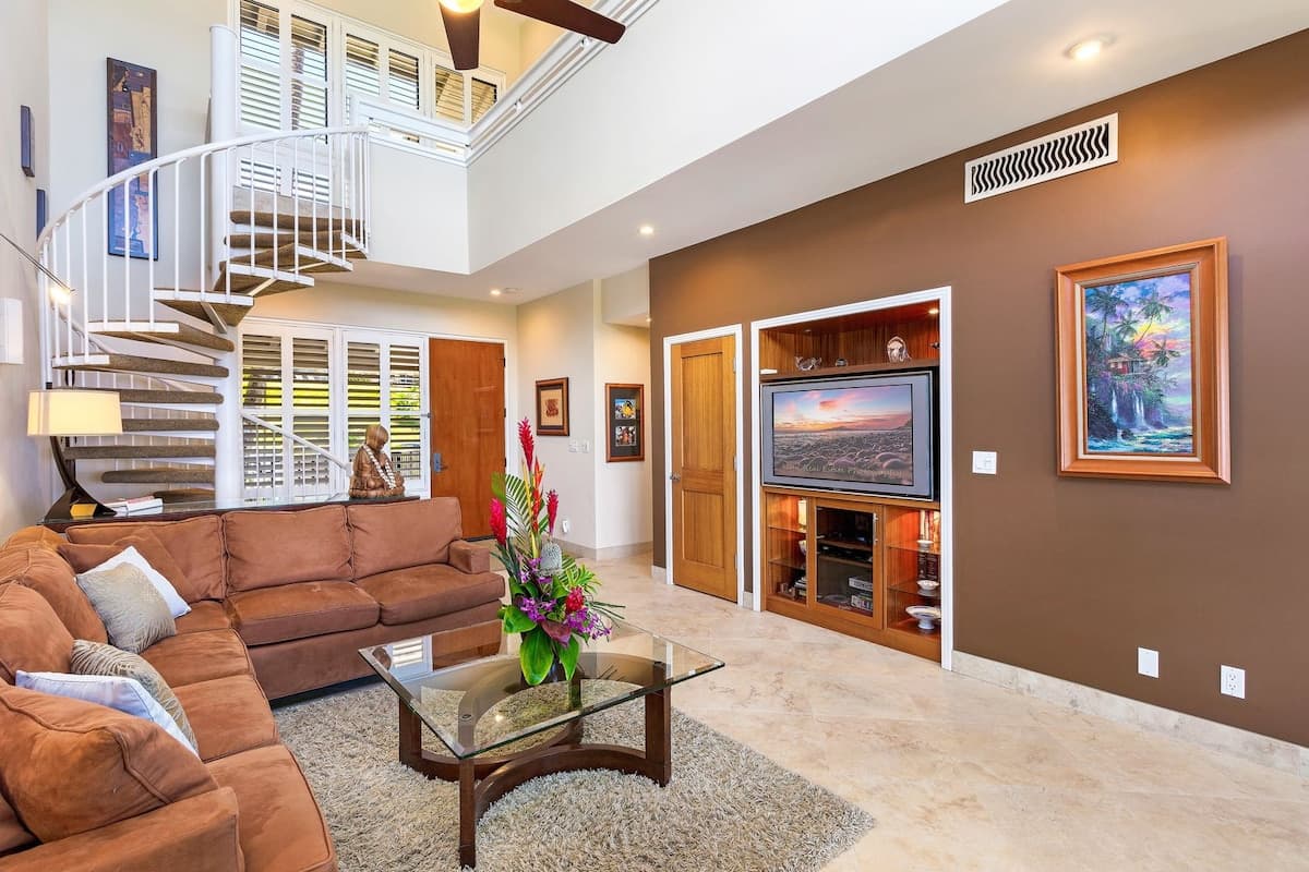 Villa in Lahaina · ★5.0 · 2 bedrooms · 3 beds · 3 baths - Photo 4