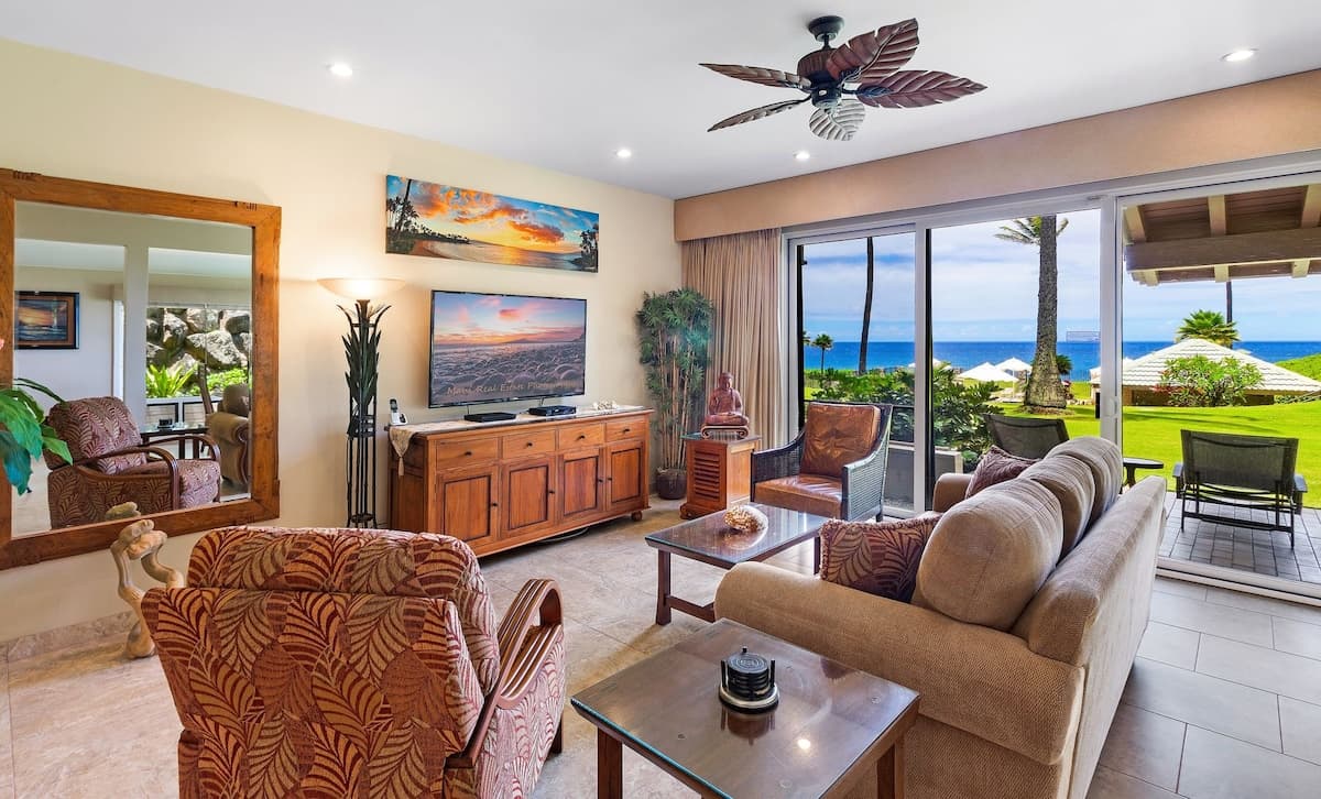 Villa in Lahaina · ★5.0 · 1 bedroom · 2 beds · 2 baths - Photo 1