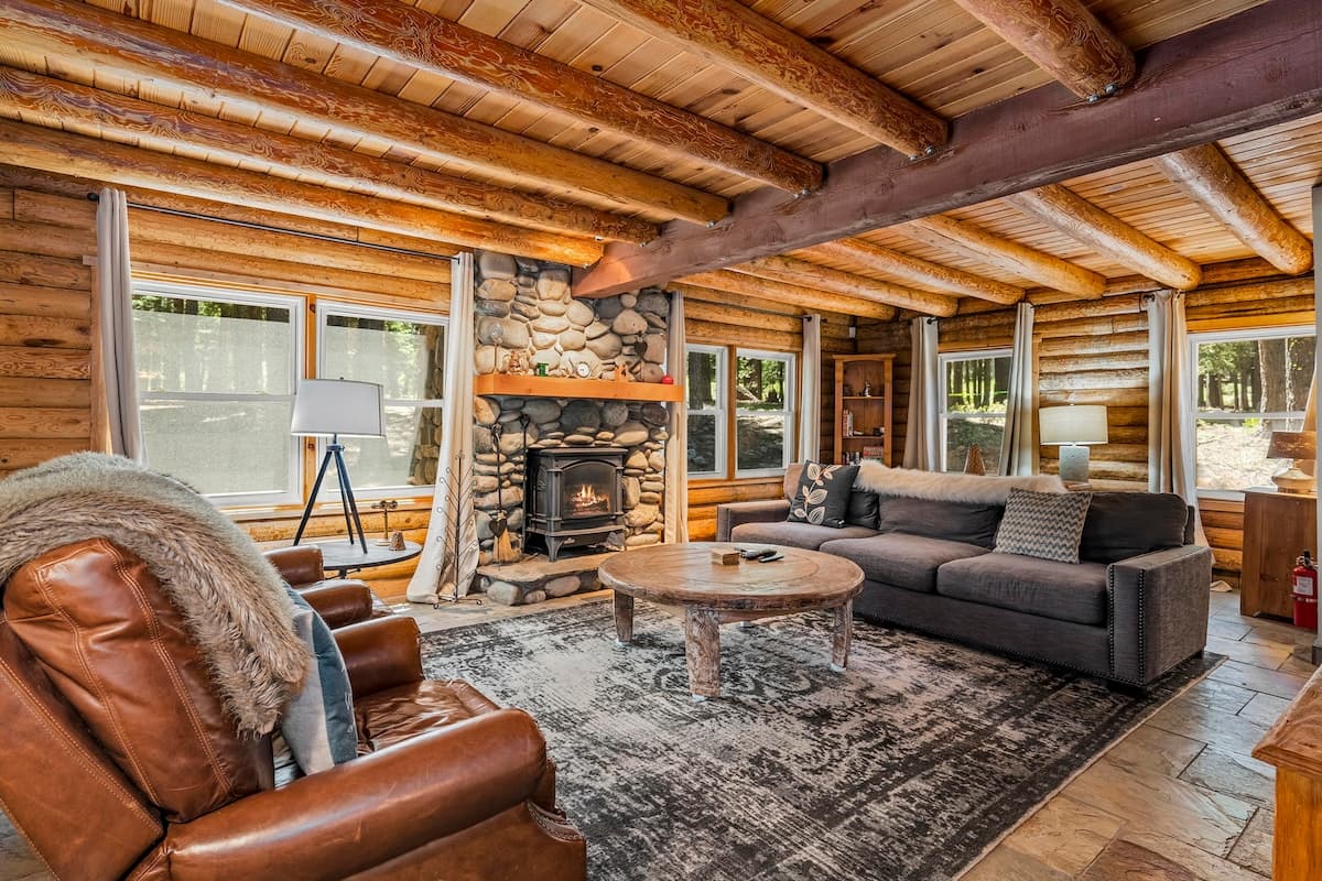 Tahoe Donner Log Cabin with Private Hot Tub - Photo 1