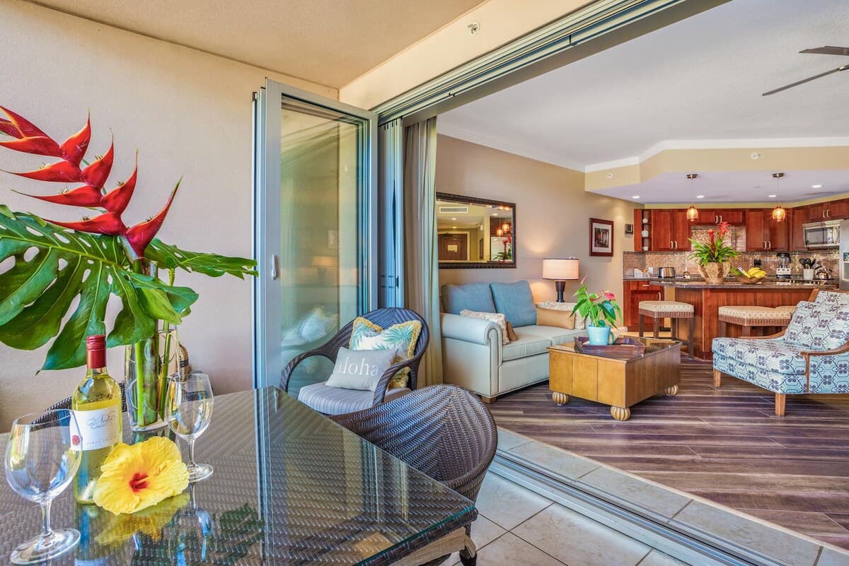 Condo in Lahaina · ★4.92 · 1 bedroom · 2 beds · 1 bath - Photo 4