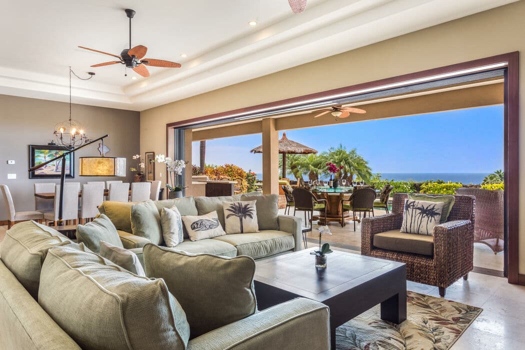 Home in Kailua-Kona · ★5.0 · 5 bedrooms · 6 beds · 4.5 baths - Photo 4