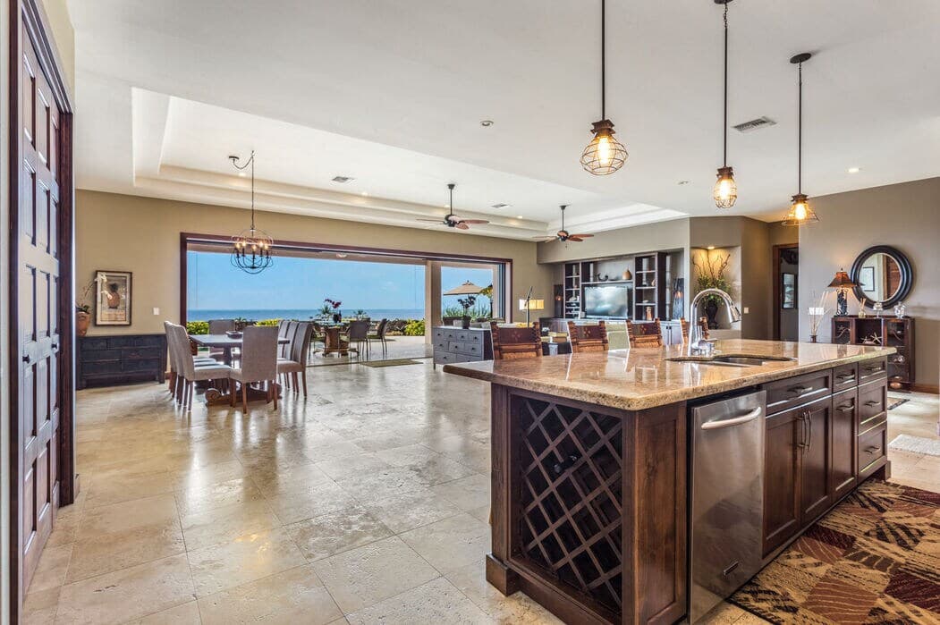 Home in Kailua-Kona · ★5.0 · 5 bedrooms · 6 beds · 4.5 baths - Photo 3