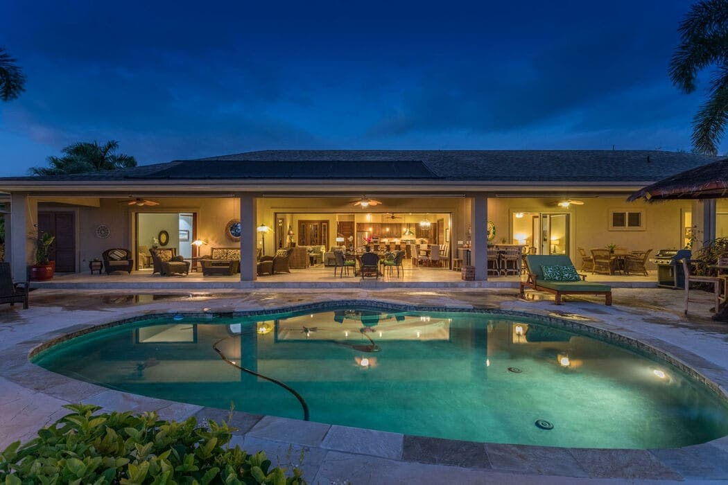 Home in Kailua-Kona · ★5.0 · 5 bedrooms · 6 beds · 4.5 baths - Photo 5