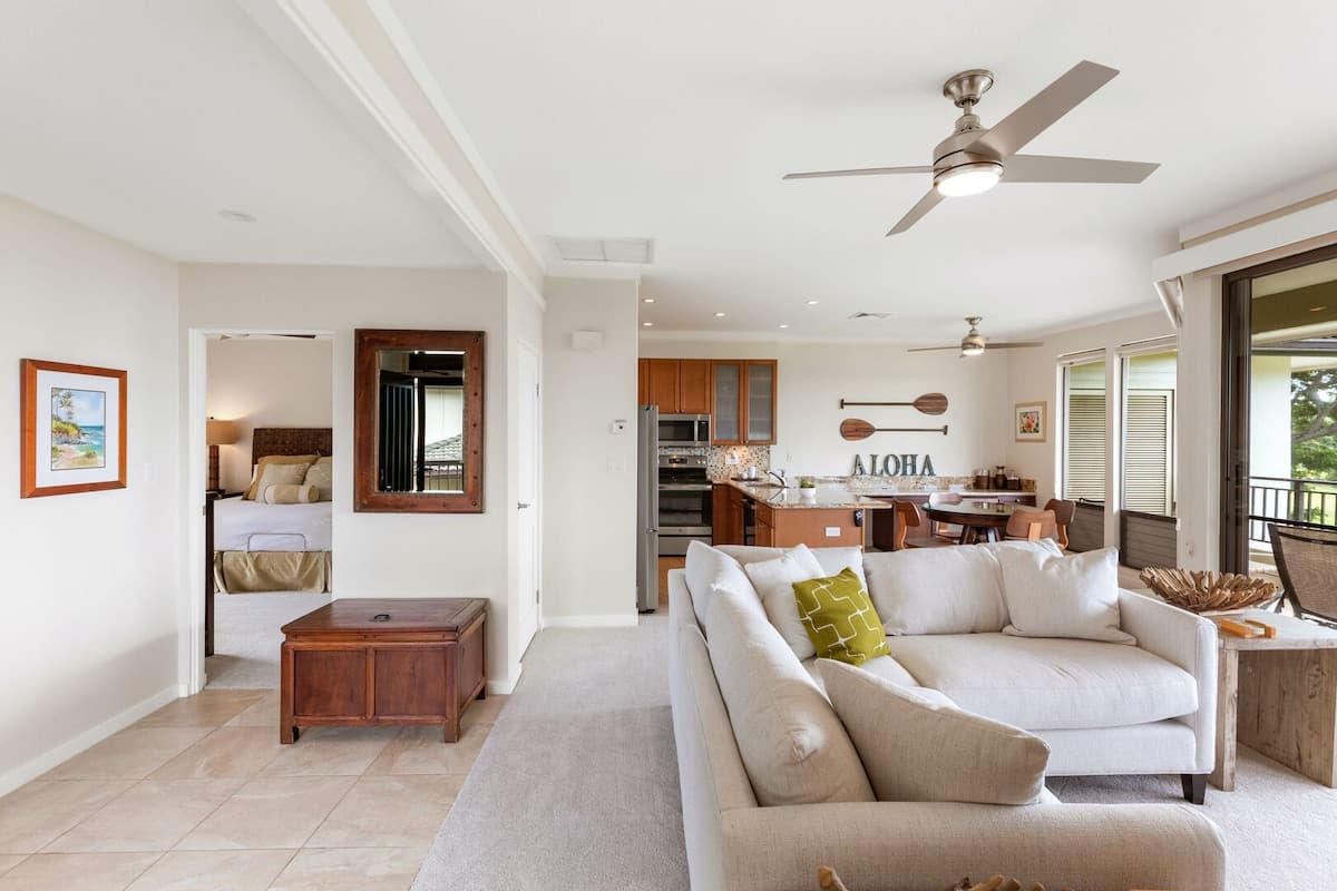 Condo in Lahaina · ★4.96 · 1 bedroom · 1 bed · 2 private baths - Photo 5