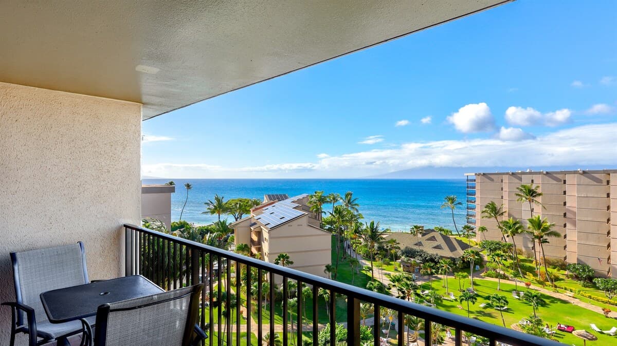 Condo in Kaanapali · ★4.8 · 1 bedroom · 2 beds · 1 bath - Photo 1