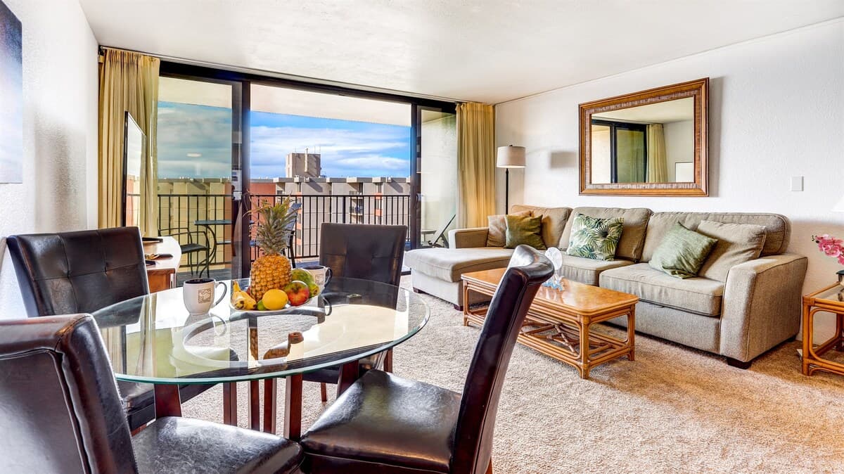Condo in Kaanapali · ★4.8 · 1 bedroom · 2 beds · 1 bath - Photo 4